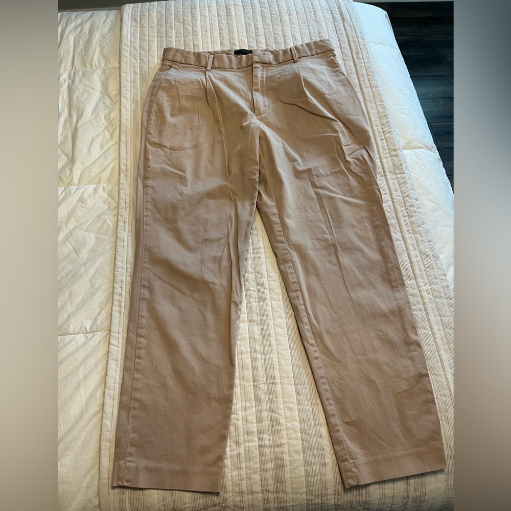 Banana Republic Men's Khaki Chinos